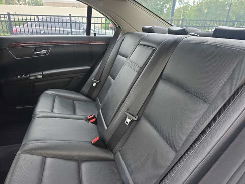 Used 2011 Mercedes-Benz S 550 4MATIC image 13