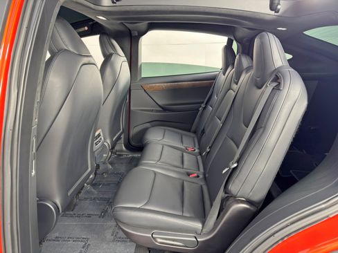 Used 2020 Tesla Model X Long Range image 40
