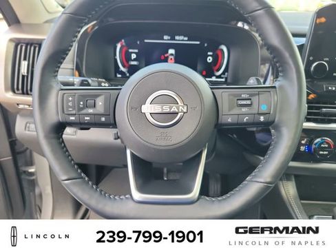 Used 2024 Nissan Pathfinder Platinum AWD/4WD image 23