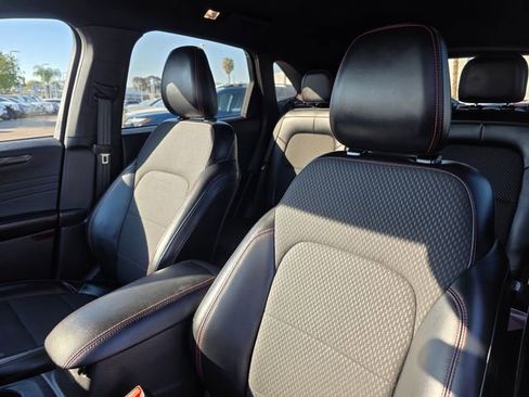 Used 2024 Ford Escape ST-Line FWD image 18
