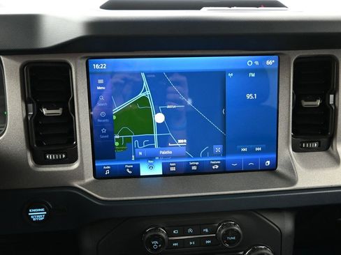 Used 2024 Ford Bronco Outer Banks image 17