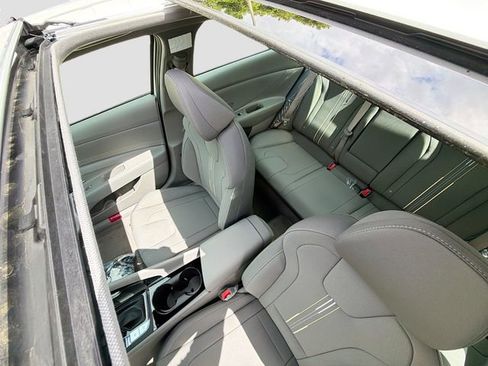 New 2026 Hyundai Elantra SEL Sport Premium FWD image 33