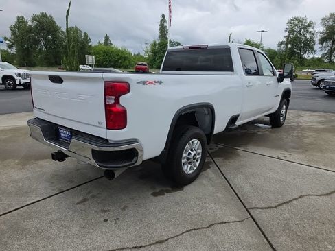 Used 2025 Chevrolet Silverado 2500 LT w/ Convenience Package AWD/4WD image 6