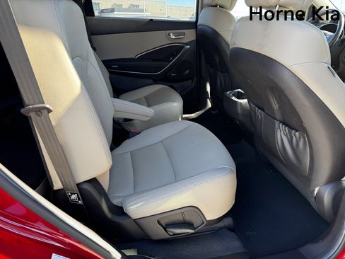 Used 2017 Hyundai Santa Fe Limited image 28