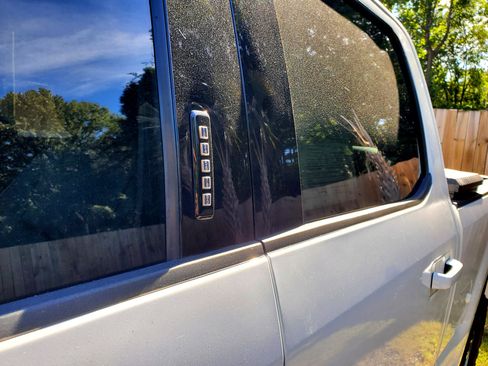 Used 2021 Ford F250 Lariat w/ Lariat Value Package image 4