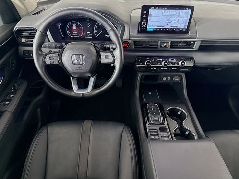 Certified 2024 Honda Pilot Touring image 28