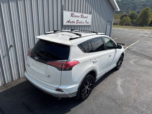 Used 2016 Toyota RAV4 SE image 7