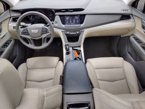 Used 2017 Cadillac XT5 Premium Luxury FWD image 14