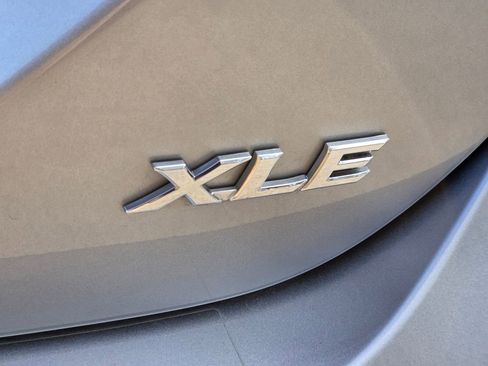 Used 2023 Toyota Camry XLE w/ Navigation Package image 18