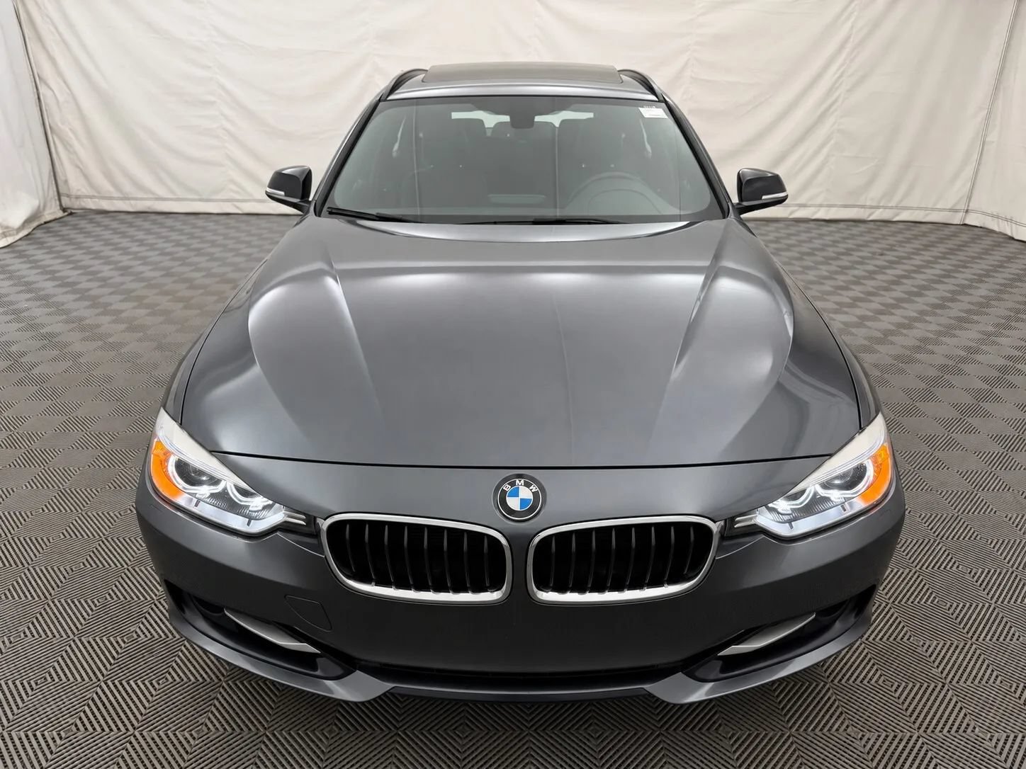 Used 2014 BMW 328i xDrive Wagon AWD/4WD image 3