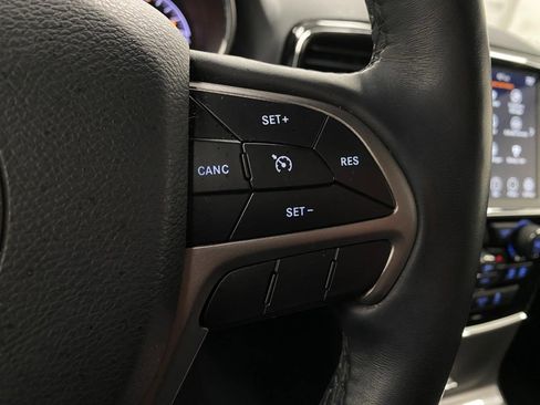 Used 2022 Jeep Grand Cherokee Limited w/ Trailer Tow Group IV image 18