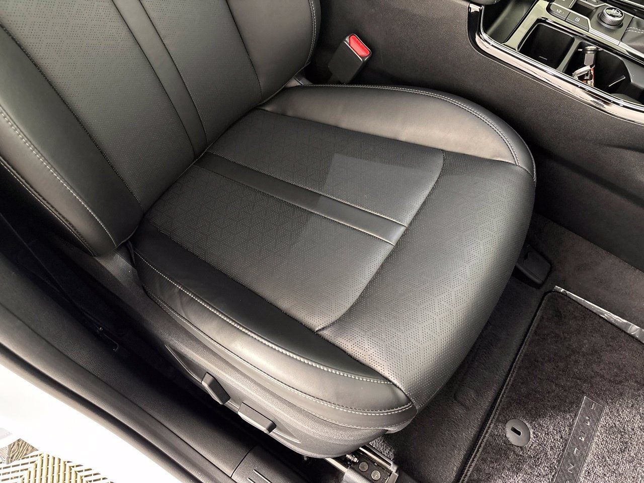 Used 2023 Kia Sorento SX FWD image 33