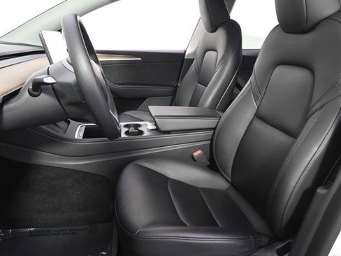 Used 2023 Tesla Model Y Long Range image 13