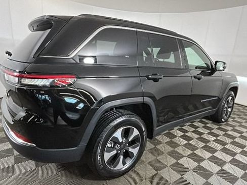 Used 2024 Jeep Grand Cherokee Limited 4xe AWD/4WD image 2