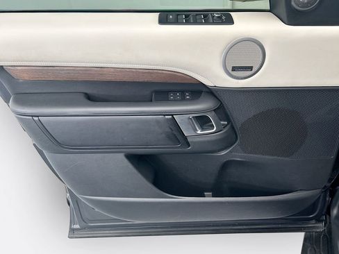 Certified 2022 Land Rover Discovery HSE R-Dynamic AWD/4WD image 23