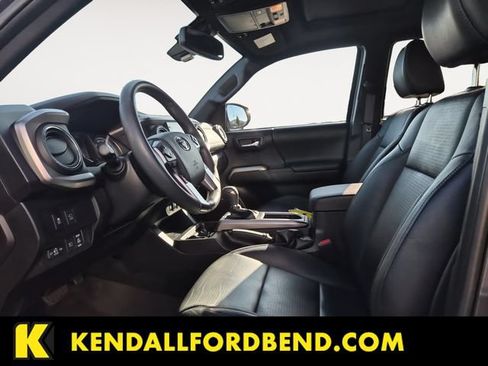 Used 2023 Toyota Tacoma Limited w/ Nightshade Package AWD/4WD image 9