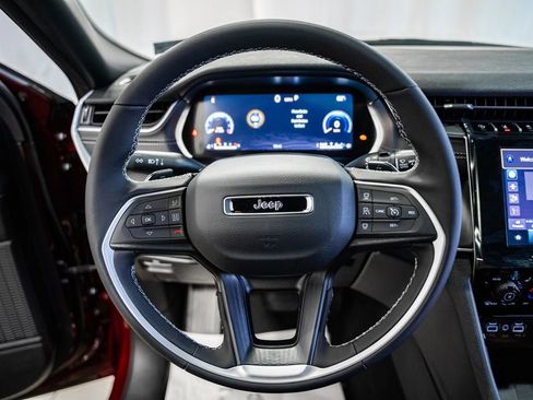 New 2025 Jeep Grand Cherokee Altitude w/ Trailer Tow Package image 27