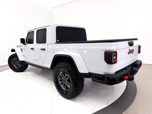Used 2024 Jeep Gladiator Mojave AWD/4WD image 2