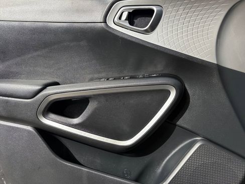 Used 2022 Kia Soul LX w/ Technology Package image 13