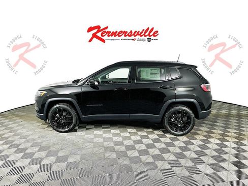 New 2026 Jeep Compass Latitude image 4