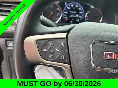 Used 2023 GMC Acadia Denali w/ Denali Ultimate Package AWD/4WD image 19