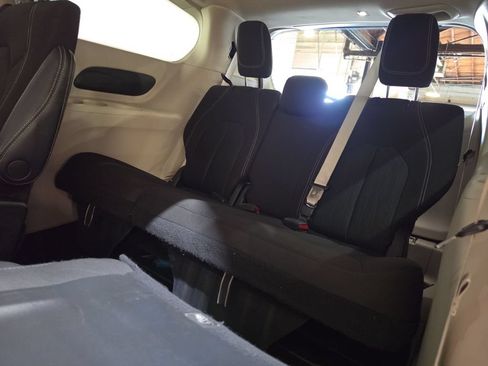 Used 2023 Chrysler Voyager LX FWD image 24