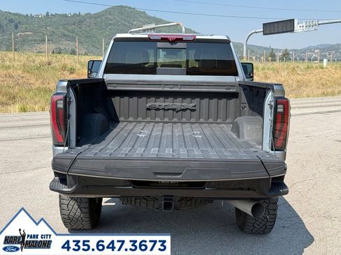 Used 2024 GMC Sierra 2500 AT4X AWD/4WD image 5