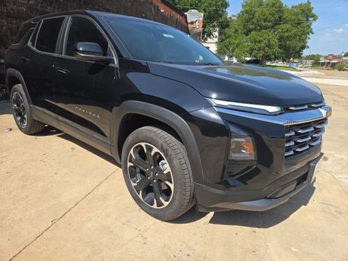 New 2025 Chevrolet Equinox LT image 3