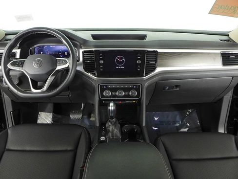 Used 2023 Volkswagen Atlas SE w/ Black Wheel Package FWD image 24