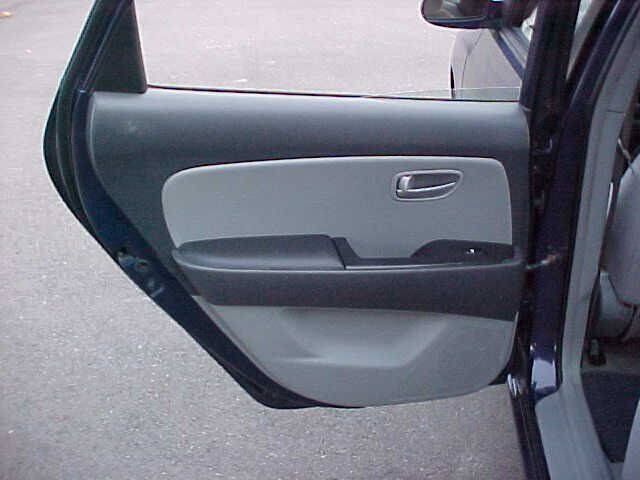 Used 2007 Hyundai Elantra GLS FWD image 10