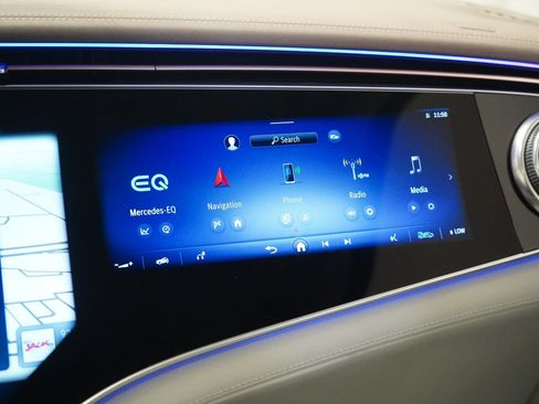 New 2027 Mercedes-Benz EQS 400 4MATIC SUV image 30