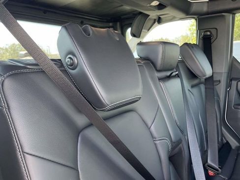 New 2026 Ford Bronco Outer Banks w/ Sasquatch Package AWD/4WD image 17