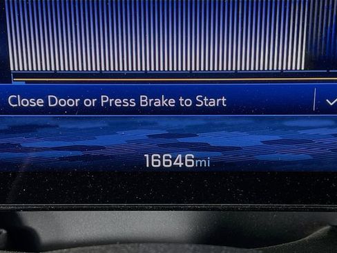 Used 2025 Chevrolet Equinox EV LT FWD image 9