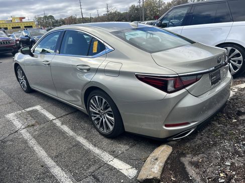 Certified 2021 Lexus ES 350 ES350 4-DR SEDAN image 3