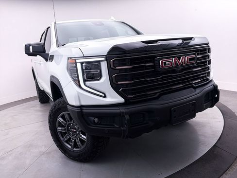 Used 2025 GMC Sierra 1500 AT4X AWD/4WD image 30