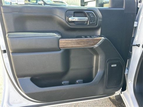 Used 2023 Chevrolet Silverado 3500 High Country image 21