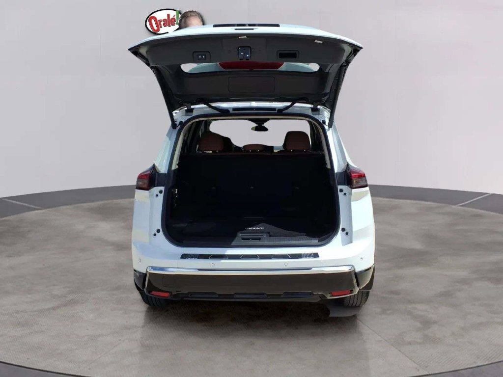Certified 2025 Nissan Rogue Platinum FWD image 19