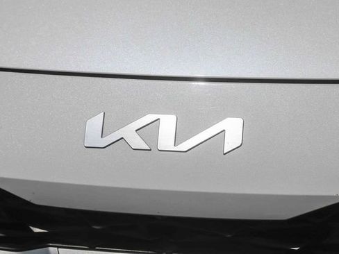 Certified 2023 Kia Forte LXS FWD image 7