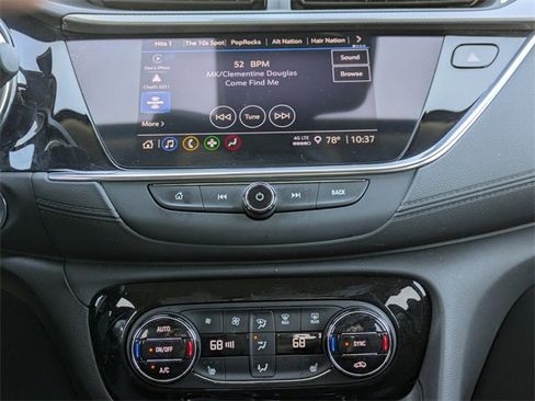 Used 2022 Buick Encore GX Select image 22