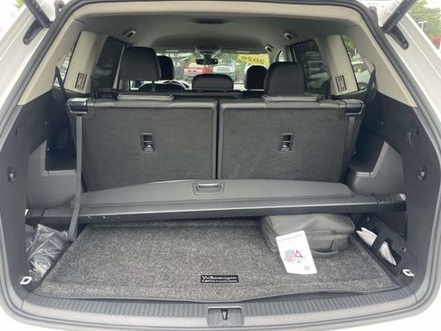 Certified 2026 Volkswagen Atlas SE FWD image 10