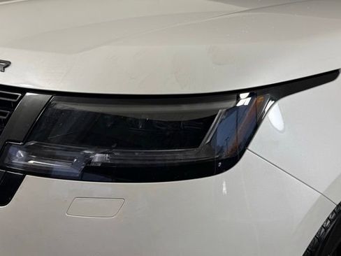 Used 2024 Land Rover Range Rover SE AWD/4WD image 12