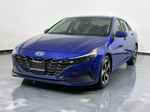 Used 2023 Hyundai Elantra Limited FWD image 9