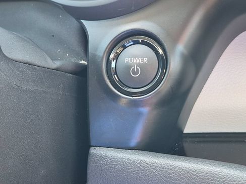 Certified 2026 Toyota Sienna XLE FWD image 23