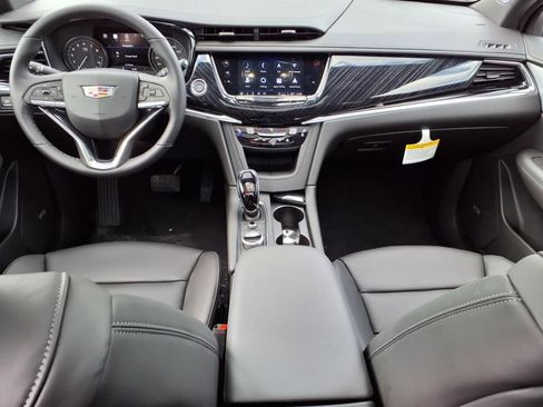 New 2025 Cadillac XT6 Premium Luxury w/ Technology Package image 9