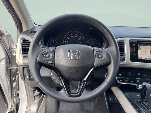 Used 2018 Honda HR-V EX-L image 41