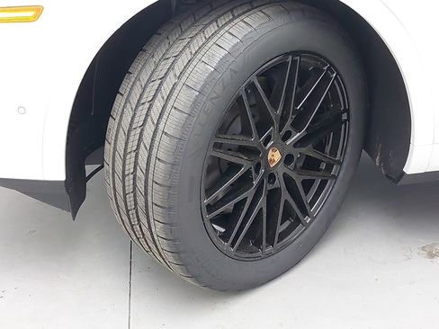 New 2026 Porsche Cayenne image 35