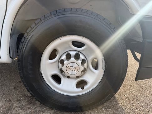 Used 2020 Chevrolet Express 2500 w/ Driver Convenience Package image 46