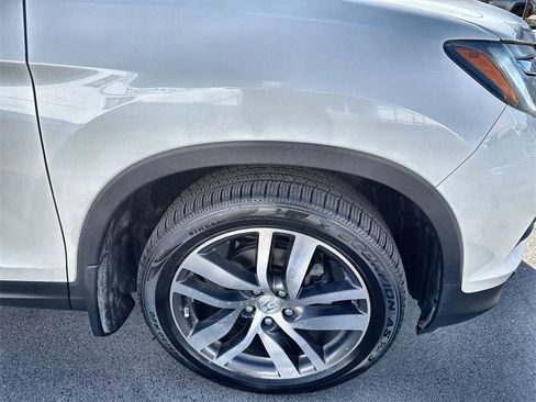 Used 2018 Honda Pilot Elite image 18