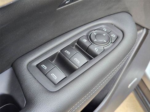 Used 2024 Cadillac XT6 Premium Luxury w/ Technology Package FWD image 25