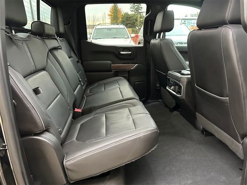 Used 2019 Chevrolet Silverado 1500 High Country w/ Technology Package image 12